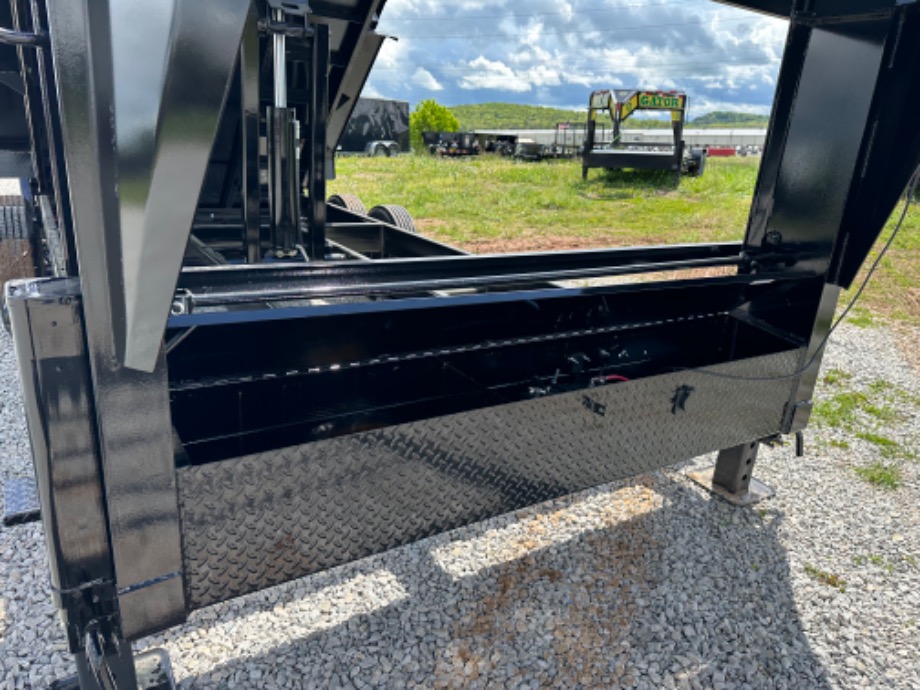 Dump trailer gooseneck  Gatormade Dump Trailers 